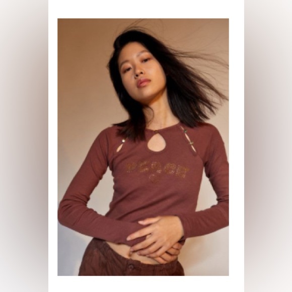 Brand new with tag Urban Outfitters Diamante Peace Long Sleeve Tee - Picture 1 of 3